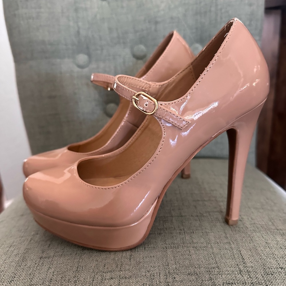 Classic Patent Mary Jane Platform Pumps in Nude